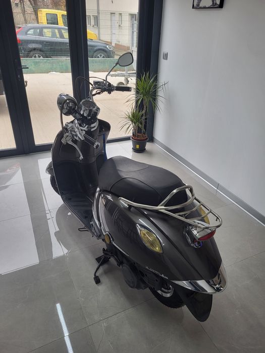 Scuter retro 125 cm, impecabil