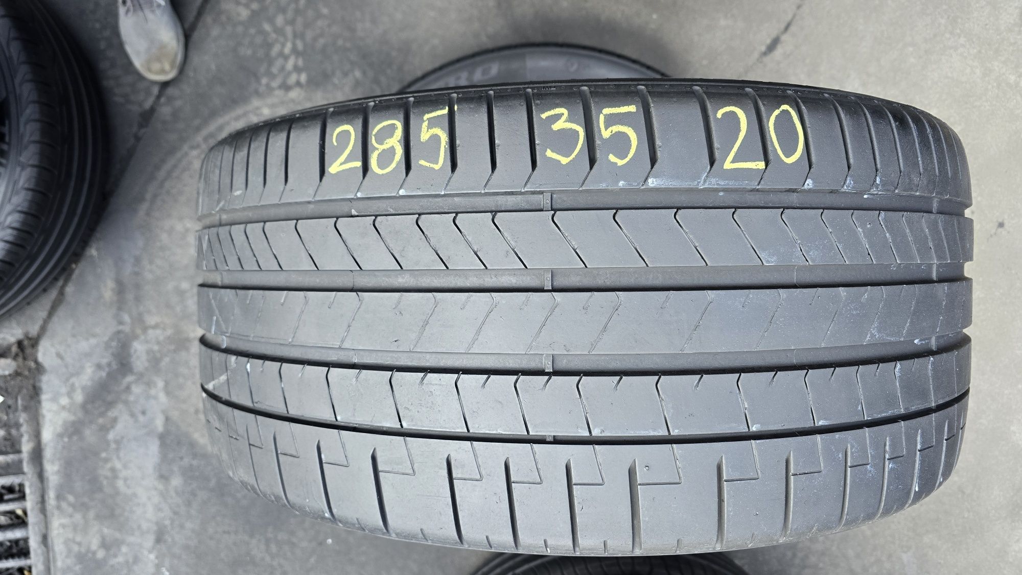 2 anvelope vară Pirelli 285/35/20