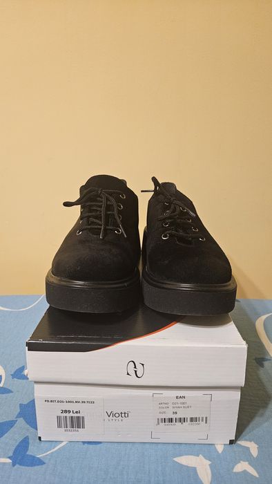 Pantofi negri Anna Viotti