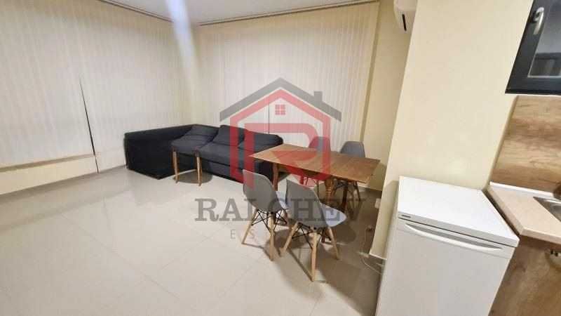 Дава се под наем Двустаен апартамент в Варна, Бриз - 55 кв.м за 433.5 € - Снимка #3