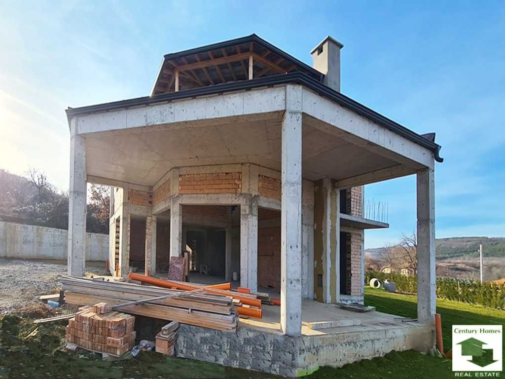 Продава се Къща в с. Пчелище, Област Велико Търново - 520 кв.м за 722 €/кв.м - Снимка #2