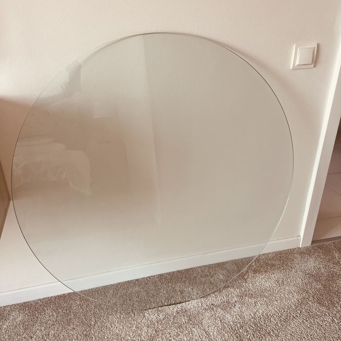 Vând geam securizat grosime 10 mm  formǎ rotund diametru 100 cm