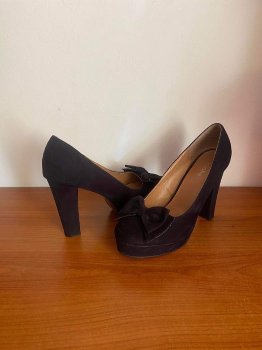 Pantofi negri, mărimea 40