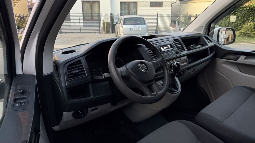 Volkswagen VW T6 Caravelle An 2017 8+1 Locuri Extra Lung 2.0 140 CP
