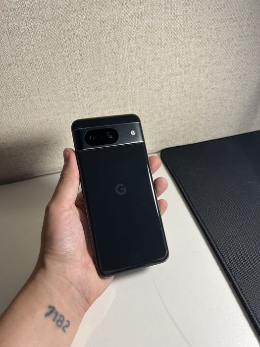 Google Pixel 8 Diamond Black