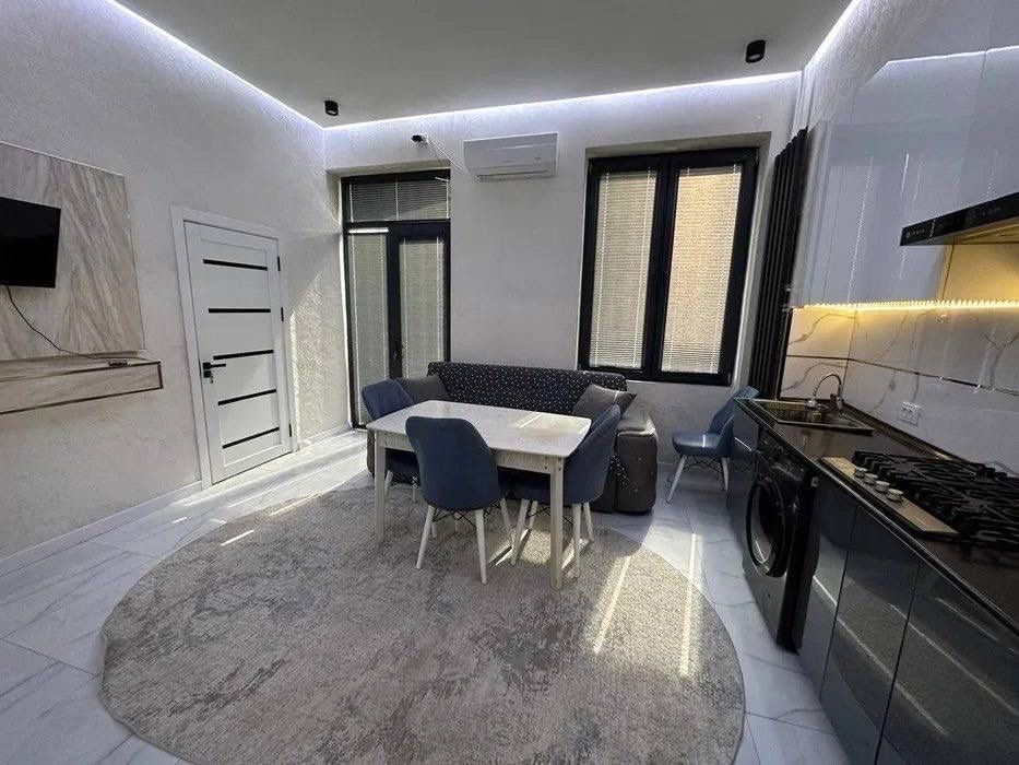 Квартира  56 поликлиника  Ул. Абдулла Каххара 2/2/5 56 кв.м