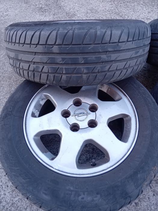 ЛЯТИ ДЖАНТИ с летни гуми за опел