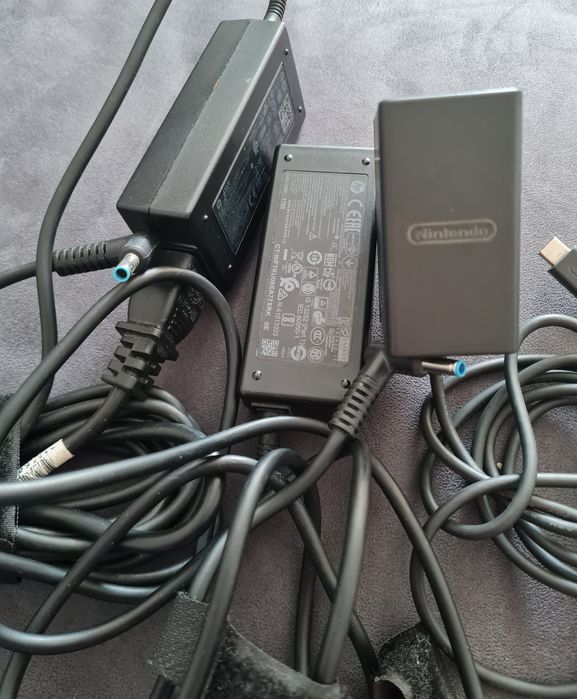 Încărcătoare originale laptop HP și încărcător Nintendo Switch