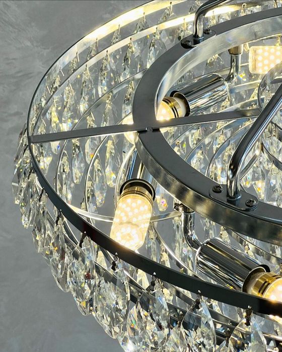 Qandillar , lyustralar , bralar va barcha elektr jihozlari