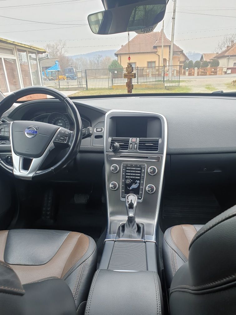 Volvo XC60,2016 înmatriculat RO