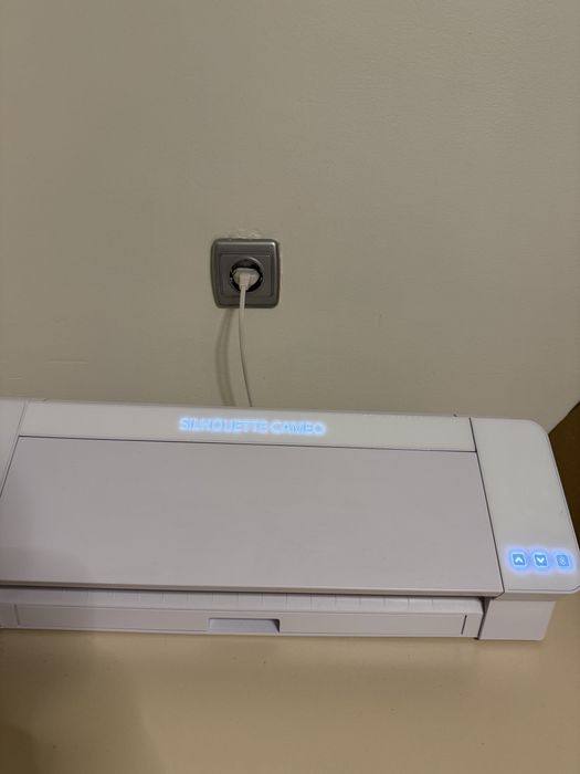 Режещ плотер Silhouette Cameo 4