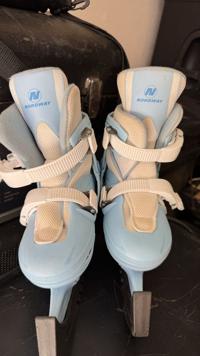 Продам коньки30-33 размер