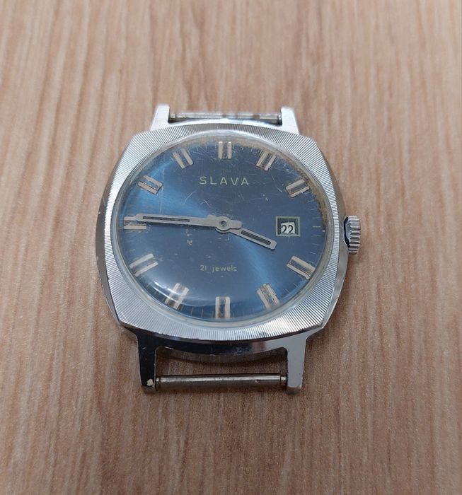 Стари руски ръчни часовници SLAVA и ПОБЕДА