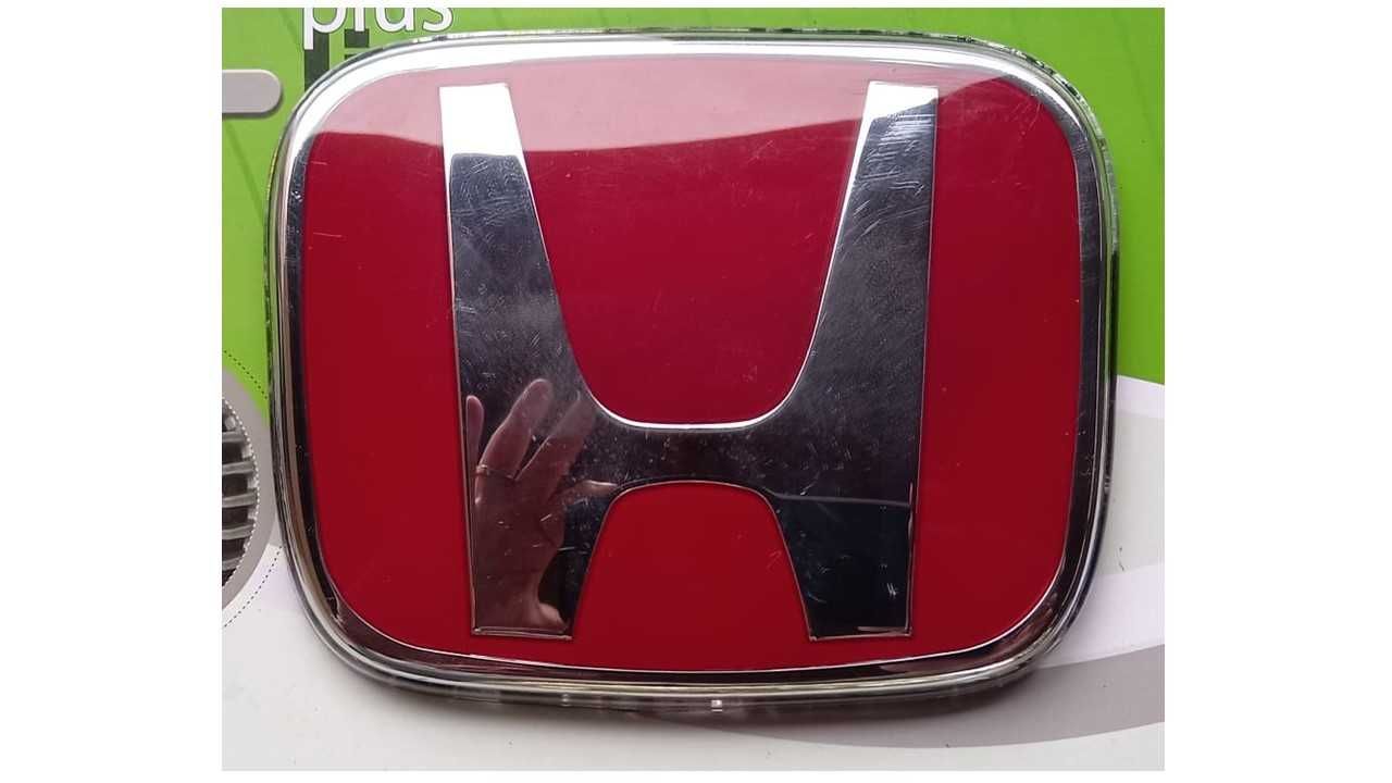 Emblema grila fata Honda Accord, Type S