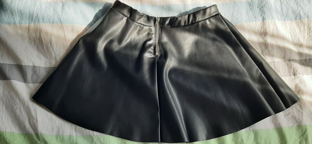 Fusta piele ecologica H &M