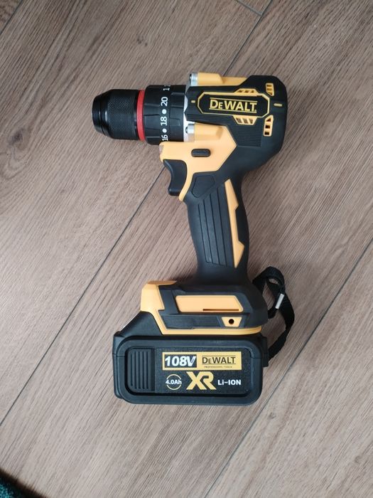 Акумулаторни машини 4 в 1 винтоверт гайковерт перфоратор ъглошлайф