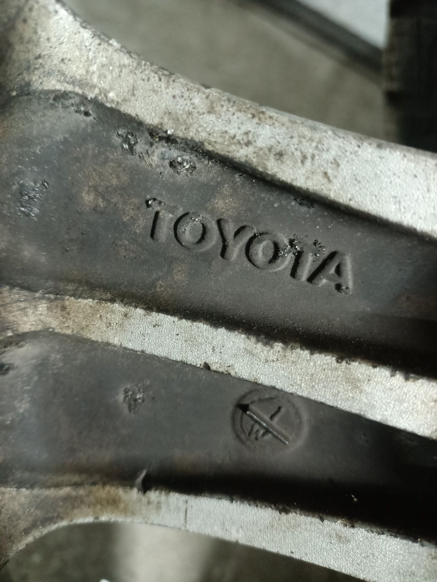 Диски с резиной Lexus Ls r18