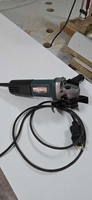 ъглошлайф makita  9558HN