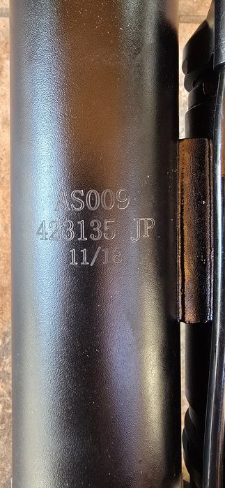 Преден десен амортисьор за Mercedes W166