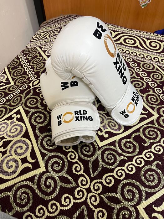World boxing перчатки боксерские
