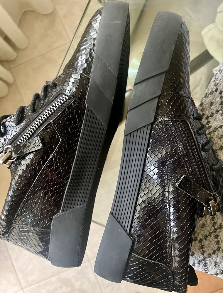 Giuseppe Zanotti Black  44 номер нови