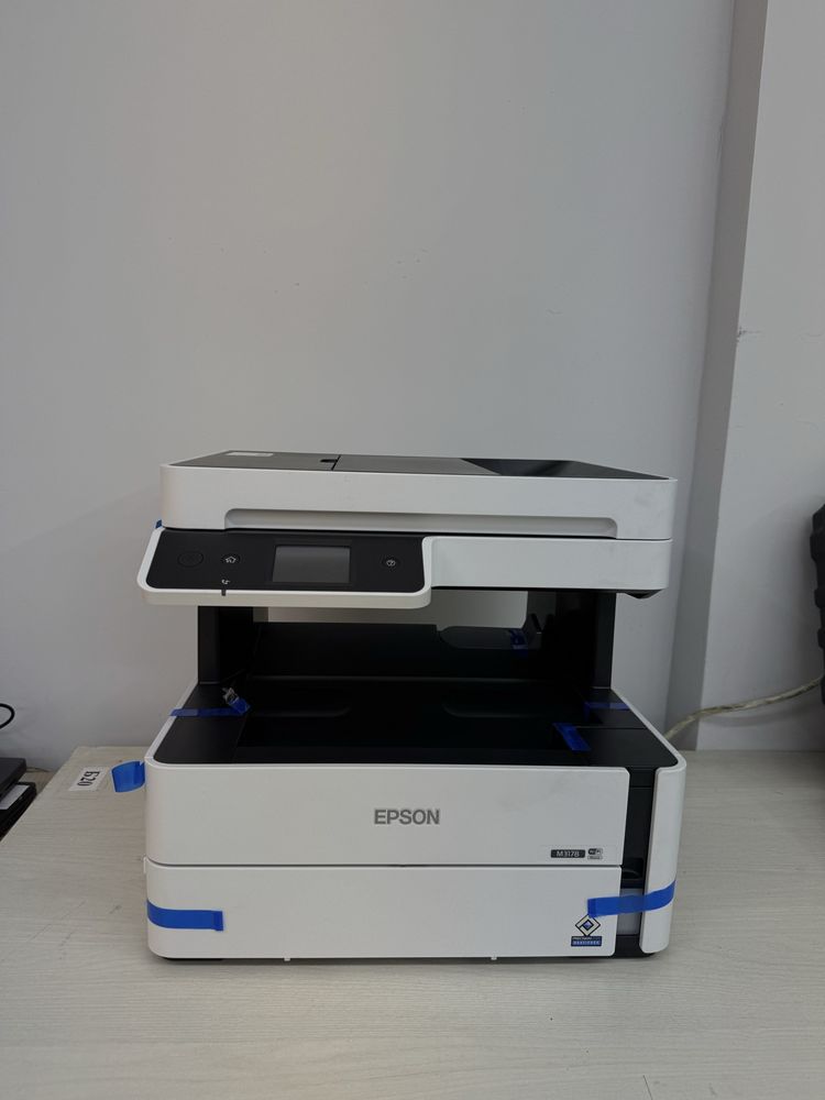 Принтер Epson в отличном состояний почти как новое с коробкой