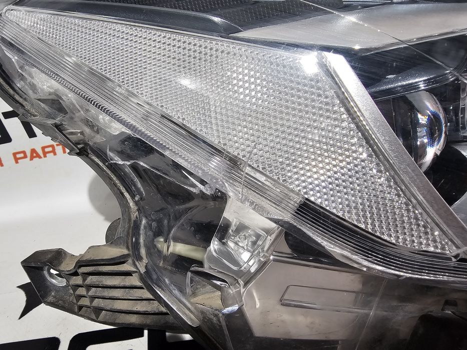 Far dreapta led Maserati Quattroporte Facelift 2018 cod 00670100614