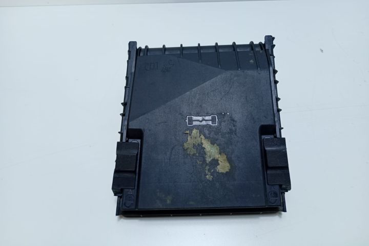 Capac  panou sigurante  1K0937132F Audi A3 8P/8PA (facelift) seria