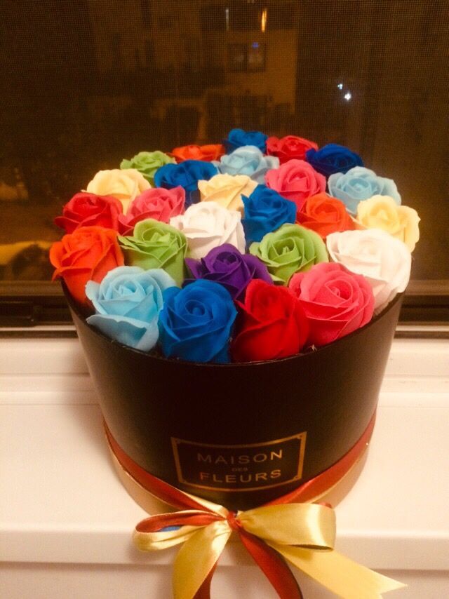 Cutie cu trandafiri din sapun ideal pt cadou