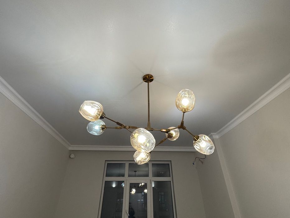 Люстра цвета латуни