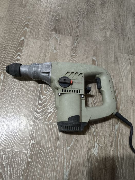 Электроинструмент. Перфоратор Crown .