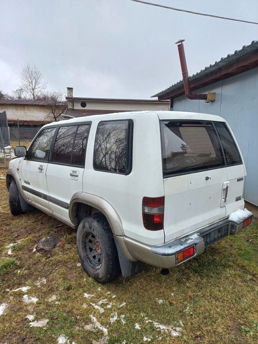 Isuzu trooper  на части