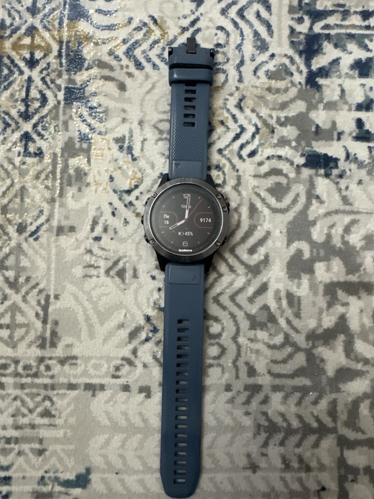 Часы Garmin fenix 5