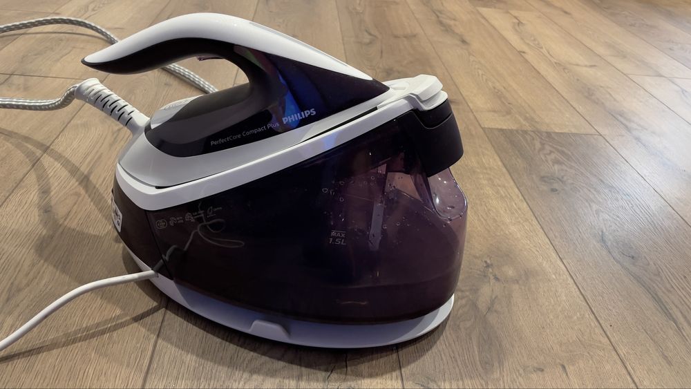 Гладачен център Ютия Philips GC7933/30