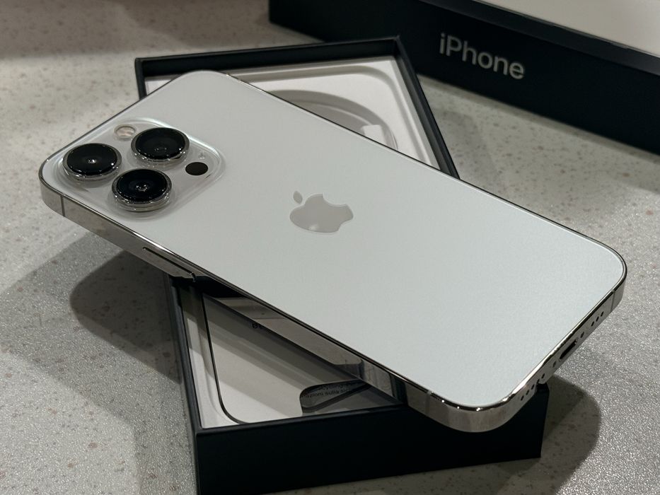 iPhone 13 Pro 256GB Silver (бял) – Перфектен 100% Батерия!