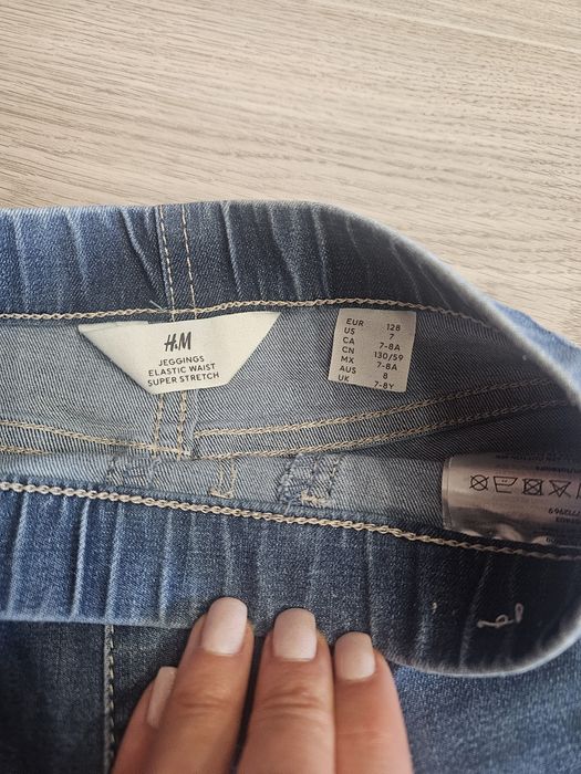 Blugi H&M masura 7-8 ani