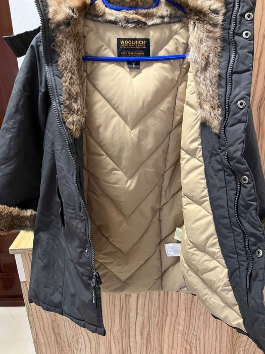 Ново детско зимно яке, с естествена кожа с косъм и пълнеж от пух