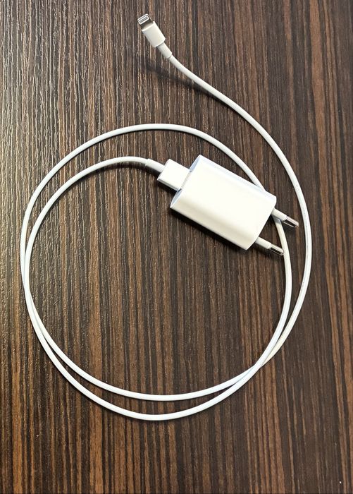 Iphone 14 128 GB + зарядно,калъф,протектор