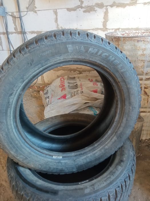 Зимние шины, резина с шипами. Мишлен, Michelin.