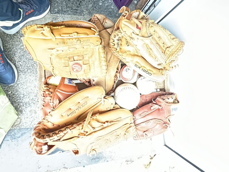 Беизболна екипировка