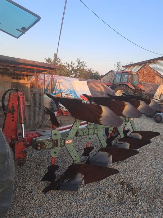 Vând plug reversibil 4 brazde