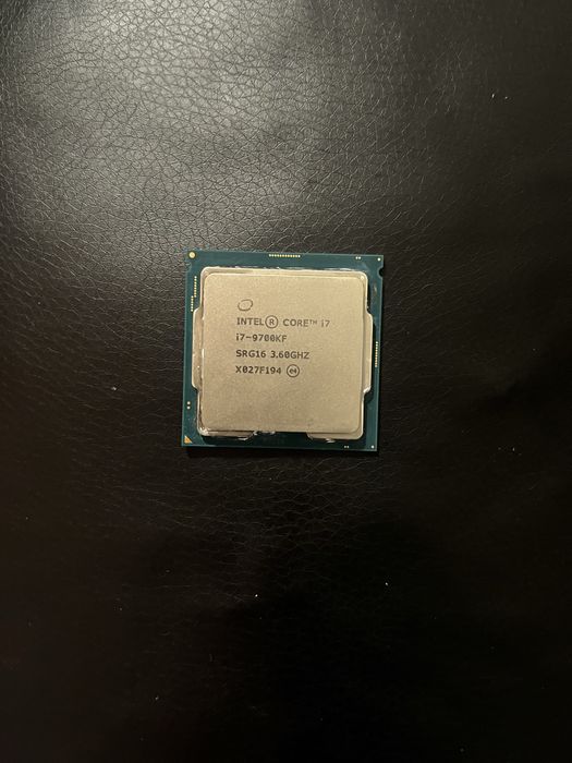 Kit procesor I7 9700kf +placa de baza