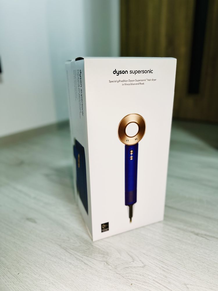 Uscator de par Dyson Supersonic HD08, geanta de transport.Ideal cadou