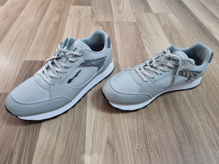 Adidasi Champion 42.5