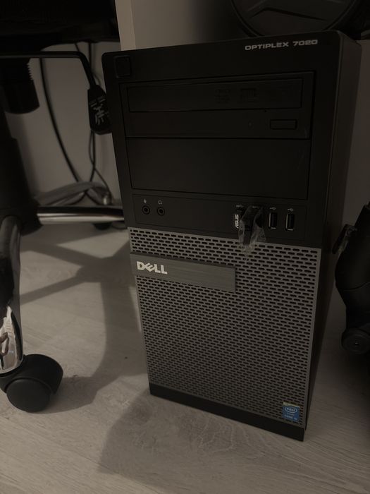 Calculator Dell tower 7020 i7+monitor Aoc