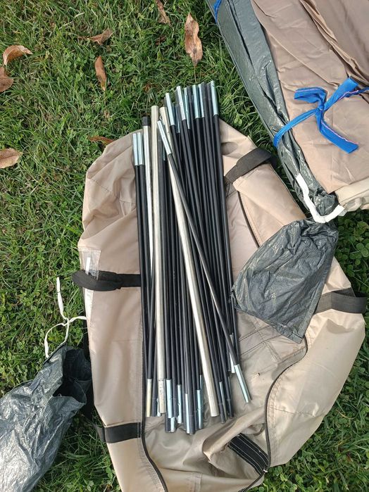 Къмпинг палатка  
Jesolo 4" с 3 помещения Размери 440х220х175 см.