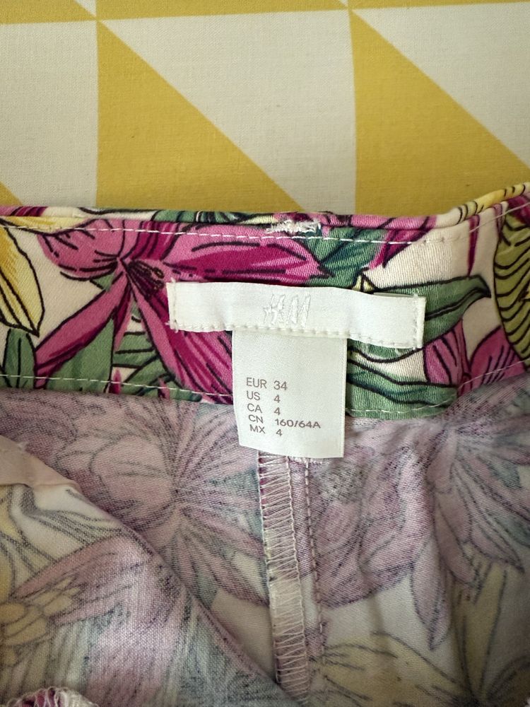 Къси панталонки H&M