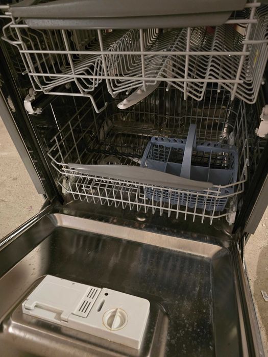 Съдомиялна за частично вграждане