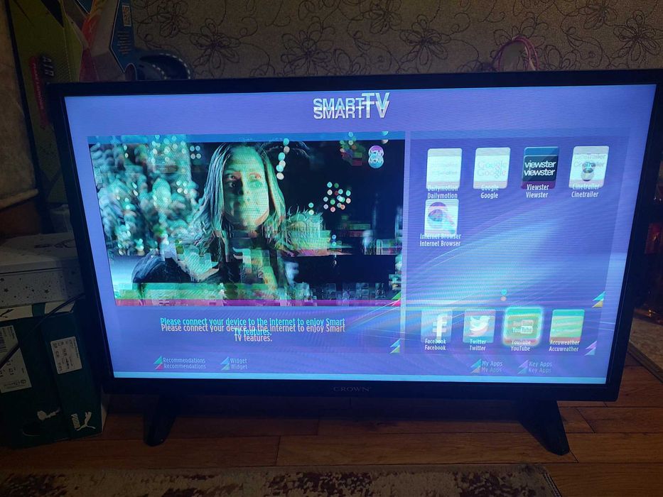 SMART Телевозор Crown 32289Т2SM двоен образ