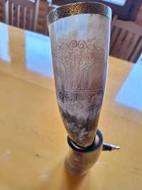 Чаша от естествен рог с бронзов обков,   античен рог за пиене.